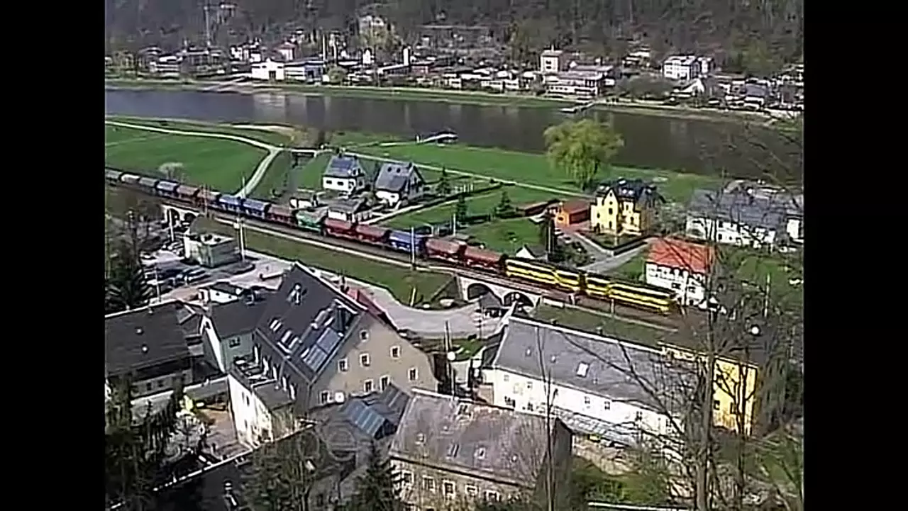 Foto: Eisenbahnvideo Güterzug auf der Strecke Dresden - Prag