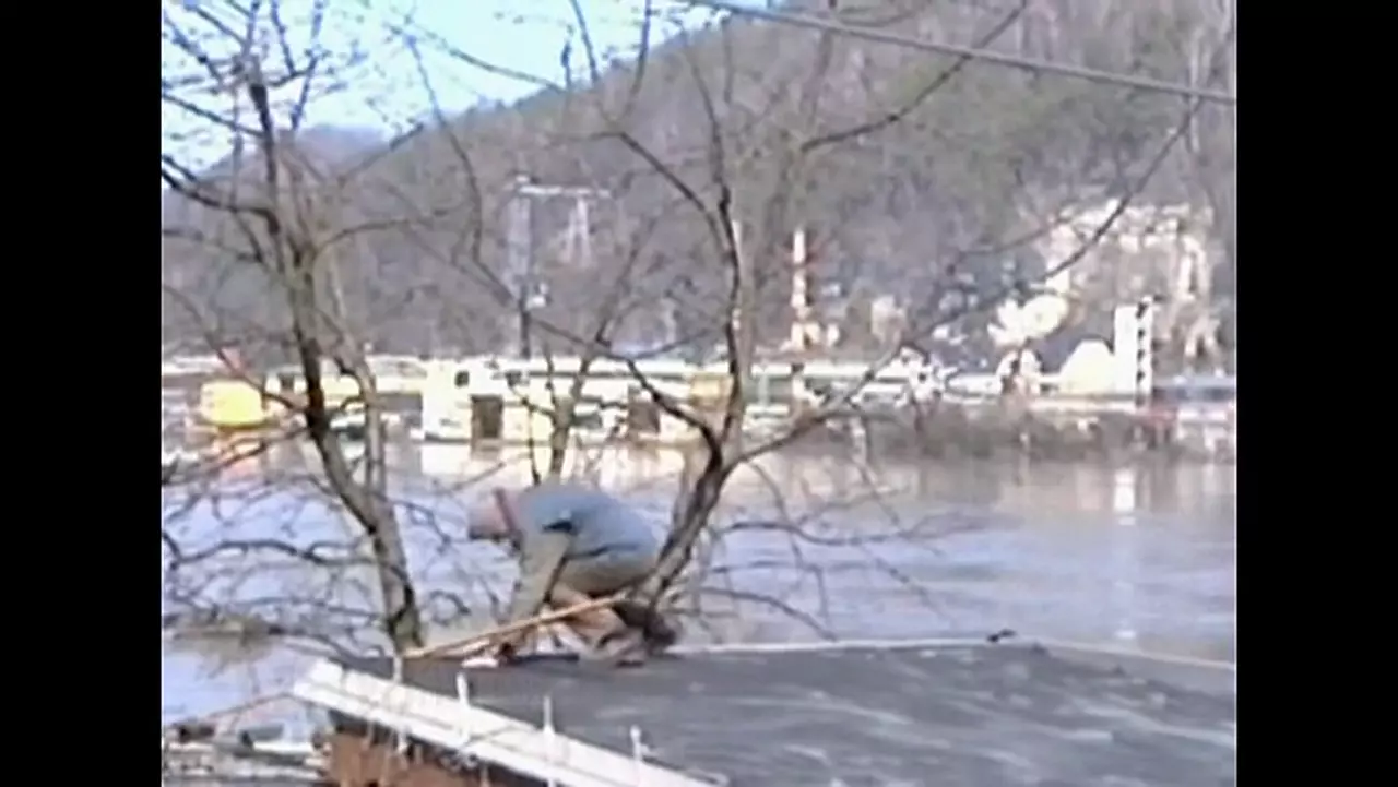 Foto: Schneeschmelze in Tschechien - Hochwasser in Bad Schandau