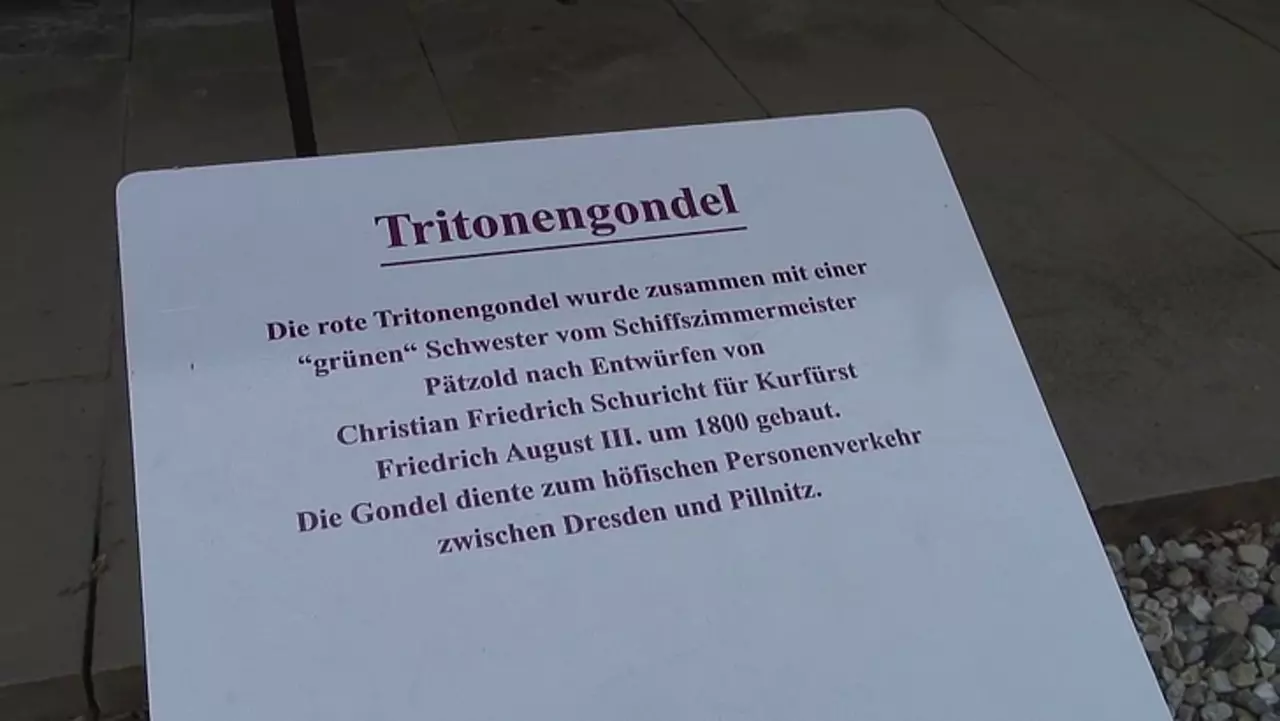Foto: Die Tritonengondel im Schloß Pillnitz