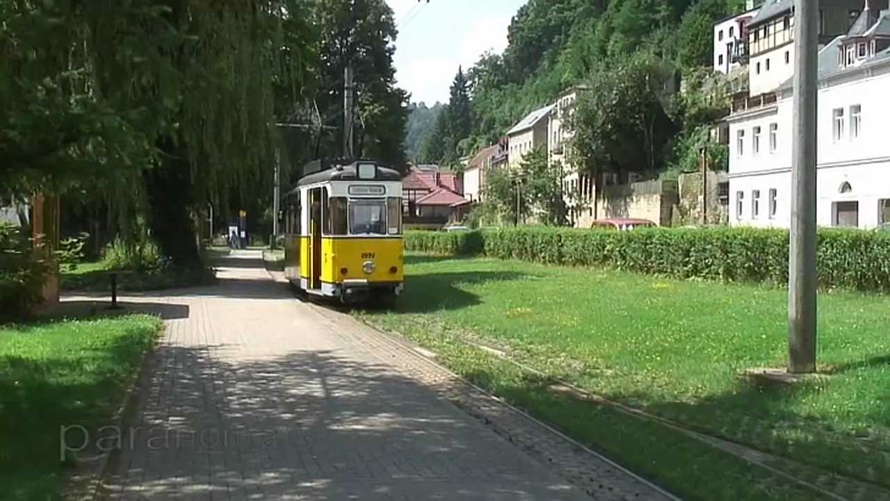 Foto: Die Kirnitzschtalbahn in Bad Schandau