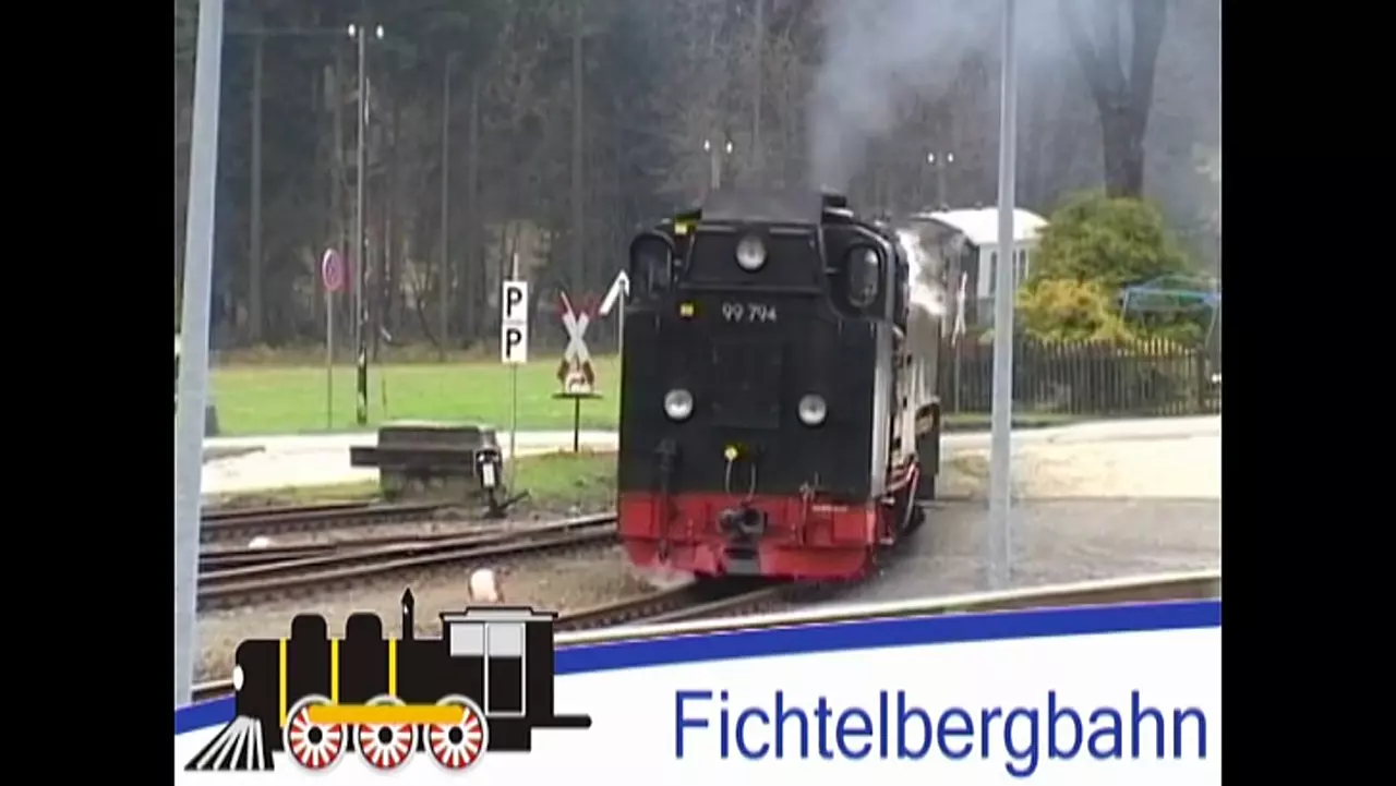 Foto: Die Fichtelbergbahn in Hammerunterwiesenthal (1)